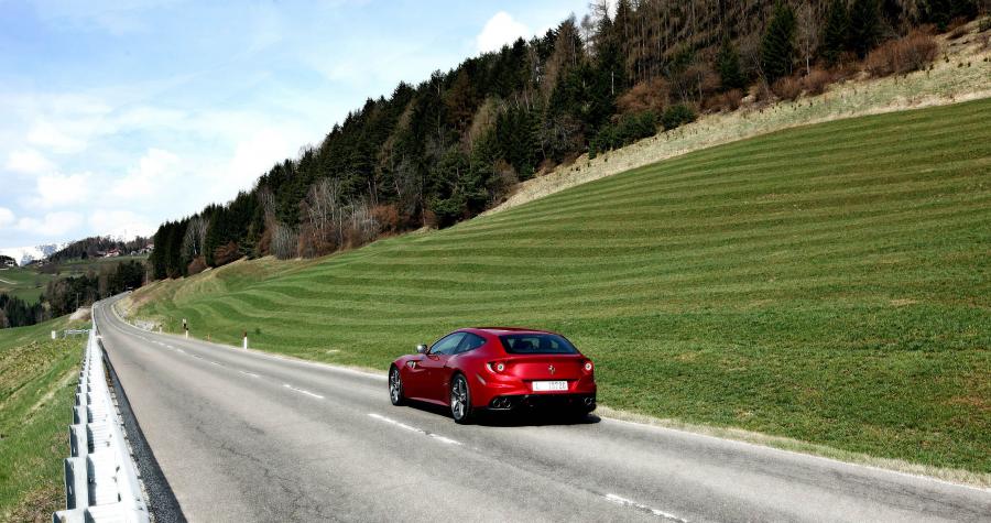  Ferrari FF 2011 года  (фото 51 из 195)